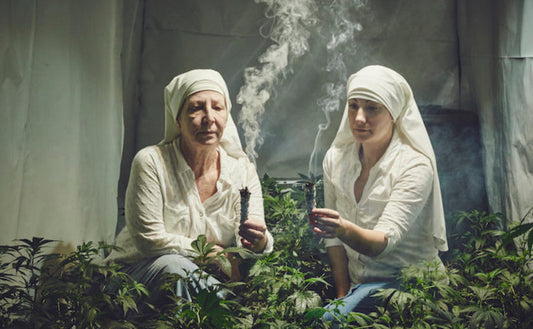 Monjas que distribuyen productos en base a marihuana a todo el mundo, lo hacen a través del correo postal