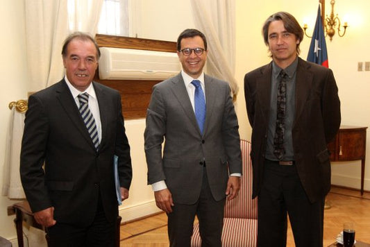 Senadores Orpis y Rossi presentaron proyecto para descriminalizar consumo de marihuana
